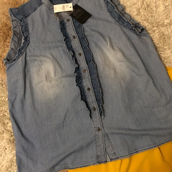 Denim Railroad Stripe Ruffle-Front Sleeveless Top - Picture 2 of 5